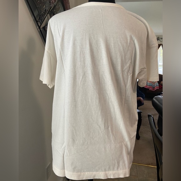 Old Navy - LOVE MORE Graphic T-Shirt (NWT) - Picture 2 of 4